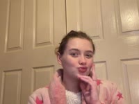 I’m fun girl who loves trying new things I’m half Swedish And I love travelling to new countries