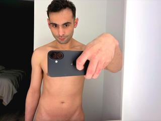 AdrianHtx1