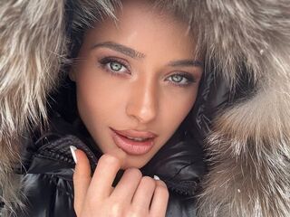 camgirl fingering bald pussy AriannaCherie