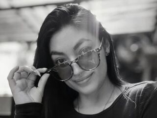 free live cam chat AuraLee