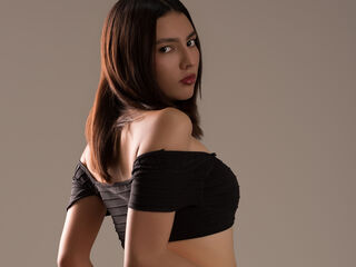 camslut topless LilithGracee