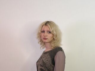 camgirl showing pussy MandyZillman