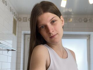 naughty camgirl masturbating with vibrator MyrtieKatula