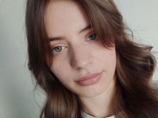 camgirl masturbating with sextoy SerenaWempa