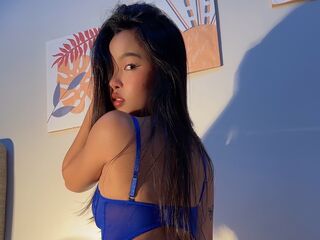 naked camgirl gallery SessahMi