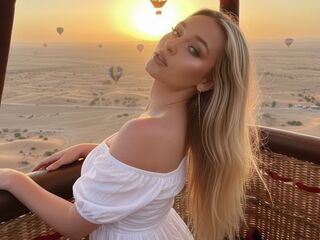 camgirl masturbating SashaHardys