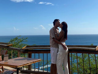 camcouple webcam pic AxelAndArielle