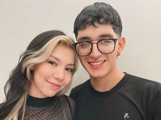 web chat ValeriaandTomas