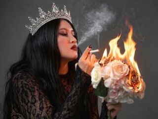 domina webcam sex show CoralQueenn