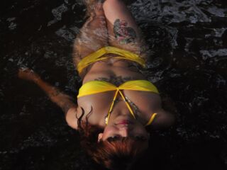 camgirl fetish live sex show MelissaGirat