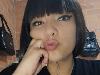 camslut showing pussy AhryGray