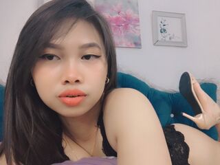 hot cam girl masturbating with vibrator AickaChan