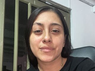 cam girl fingering pussy AikosLorens