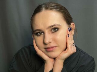 adult webcam AlanaHowlett