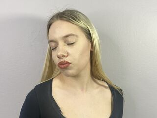 live webcam performer AlicaCafarella