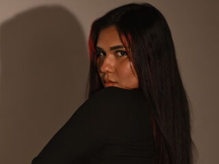beautiful girlcam AlizLatifa