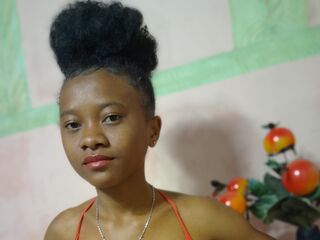 cam girl playing with sextoy AlphonsineRazafy