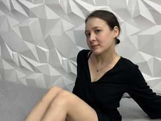 camgirl showing tits AmyCullen