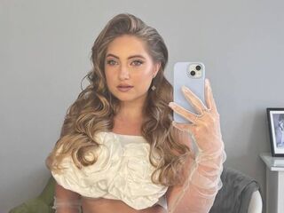 camwhore fingering pussy BernieceWarmath