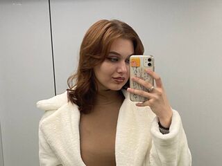 girl fingering shaved pussy BrynnMeury