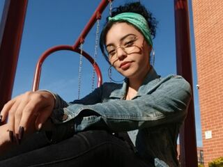 jasmin adult cam Charllotee