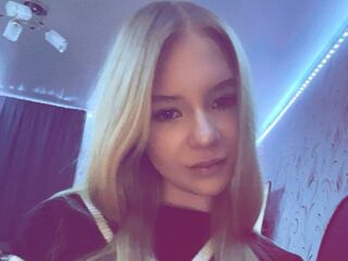 camgirl masturbating with sex toy ChristalCalk