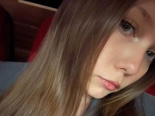 girl chatroom CleliaGuynup