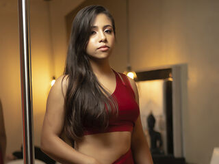 camwhore masturbating CloheBell