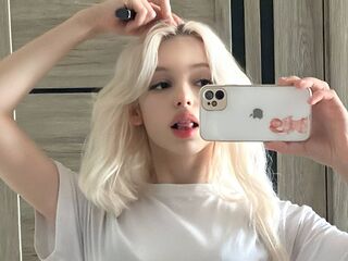 naughty camgirl masturbating CourtneyAdamo