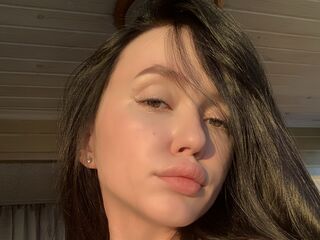 hot webcam slut DeanneMizzell