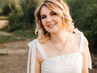 fingering cam girl video DemetriceAkpan