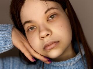 naughty camgirl masturbating with vibrator DiannaDaubenmire