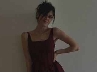 camgirl masturbating with vibrator DiedreNiquette