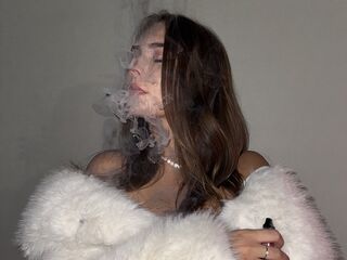 camwhore fingering shaved pussy DinaMiler