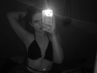 adult cam DoloresHuesing
