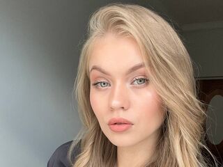 sexy webcam ElaraBrooks