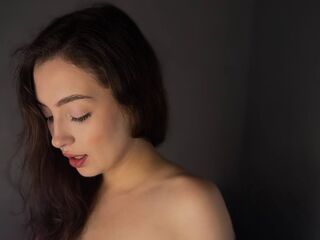 camslut showing pussy ElaraEden