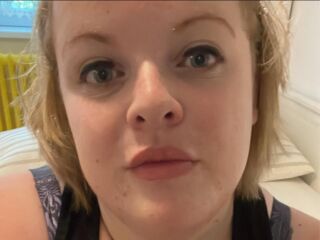 hot cam whore EllaConway