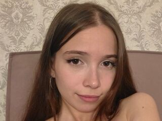 topless webcam girl EvaDunmore