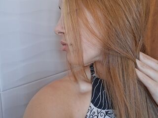 camgirl masturbating with sextoy FlorAnderson