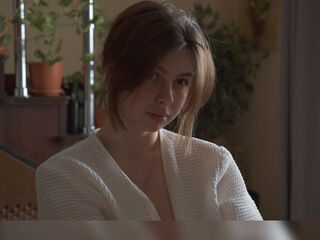 hot strip tease webcam HannaSita