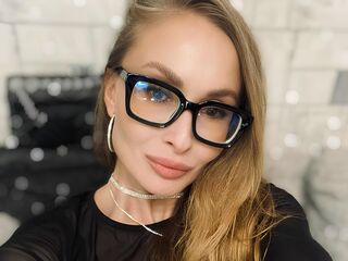 naughty camwhore HelenaBoyd