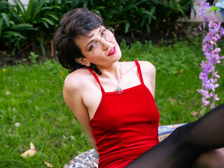 kinky cam IveteDurand