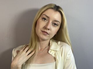 naughty camgirl masturbating JeanneHolmes