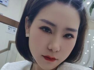 camgirl spreading pussy JelenaBeIIa