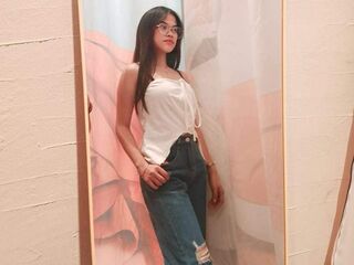 cam girl playing with vibrator KallyContez