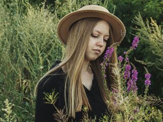 camgirl livesex KarenLowe