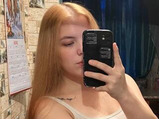 live porn cam KarrieAnesi