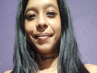 naked cam girl masturbating with vibrator KiaraSing