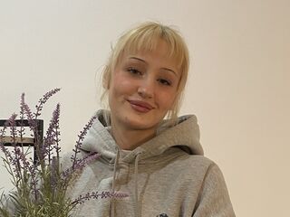 girl porn webcam KyungMikes